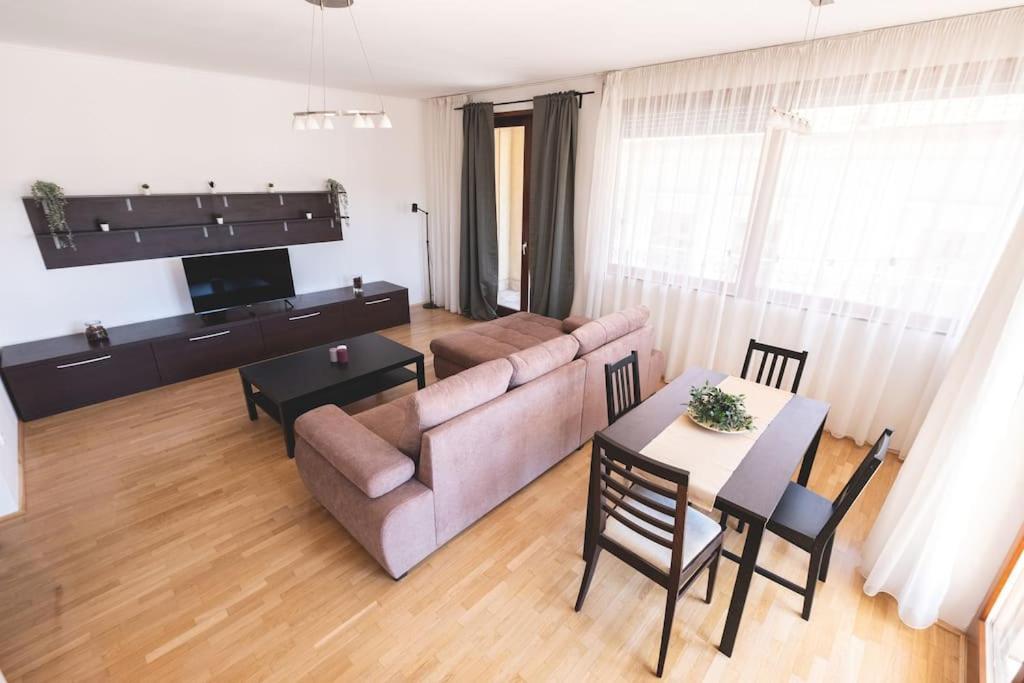 Апартаменты Bright Downtown Balcony Retreat Будапешт Экстерьер фото